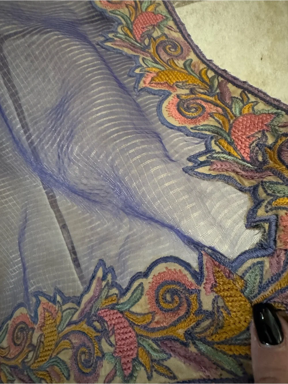 Vintage embroidered tablecloth questions leave